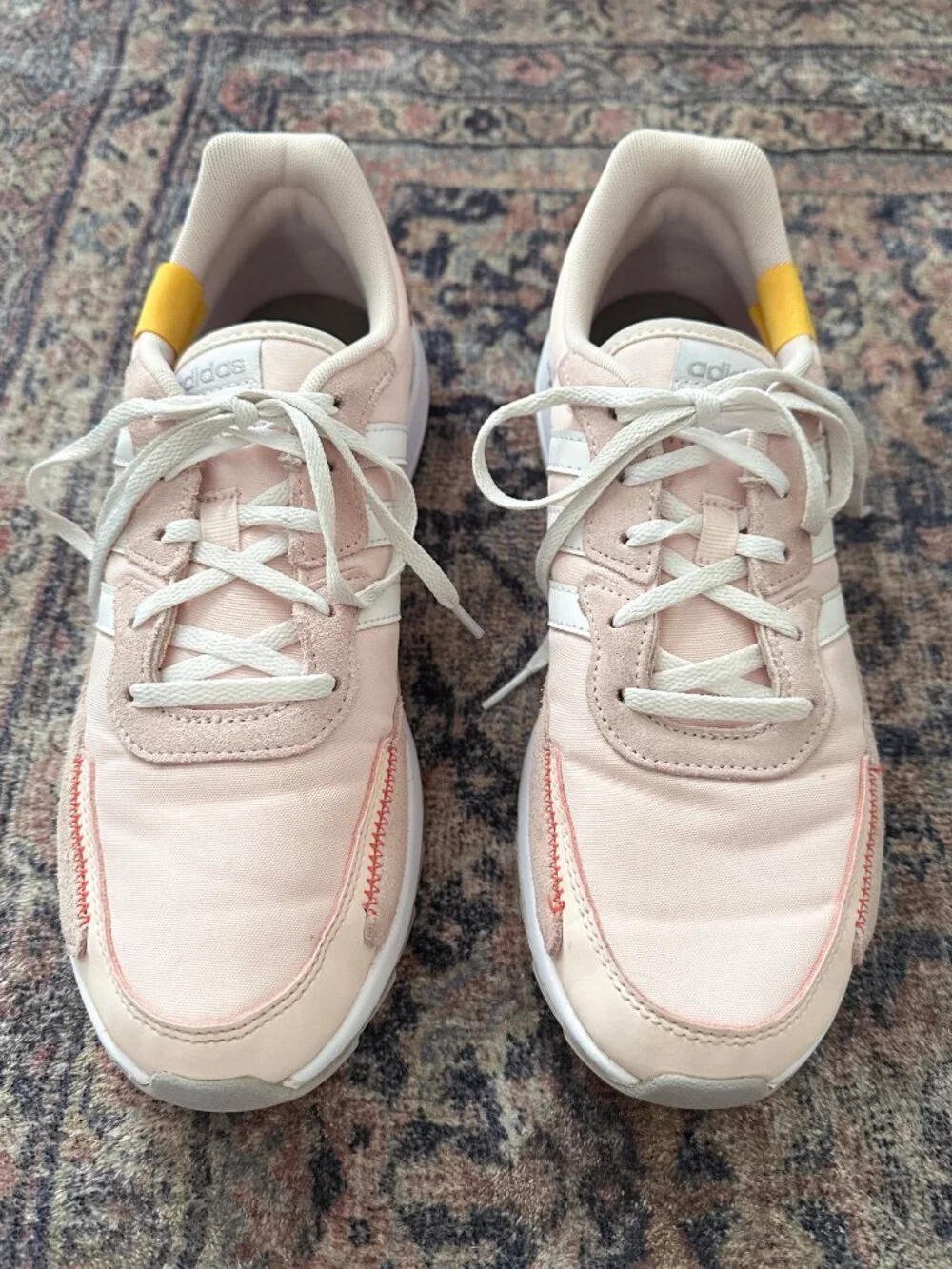 Adidas Womens Retrorun Sneakers - Pink Tint/Cloud White - Size 8.5